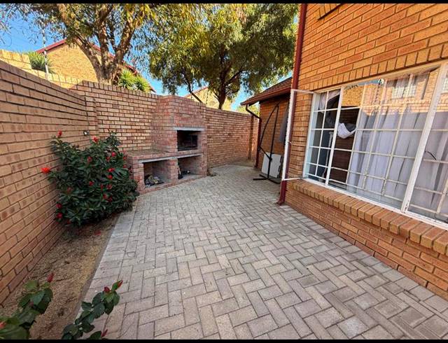2 BEDROOM APARTMENT FOR SALE IN THE REEDS
